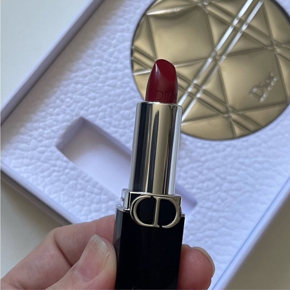 Dior Gold Compact and Black Lipstick Set - Picture 3 of 7